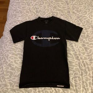 Unisex Champion Black short sleeve tee!!